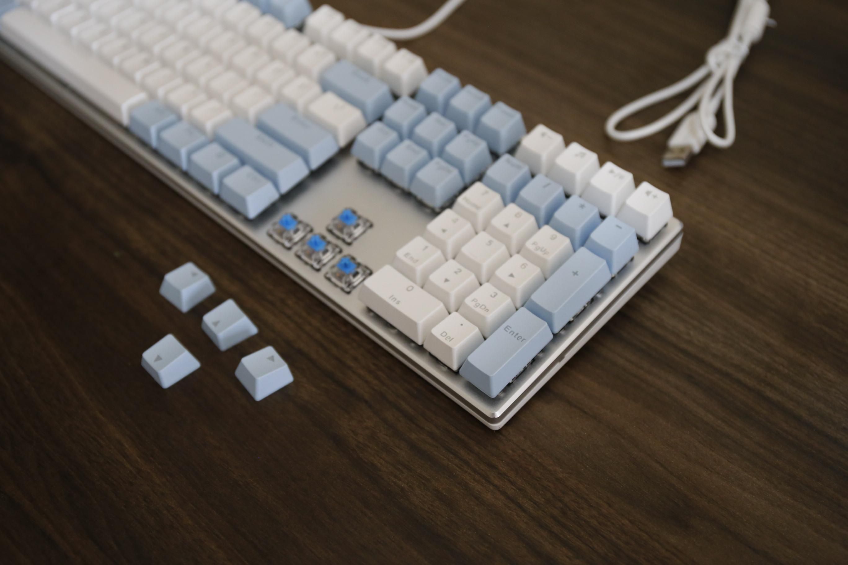 达尔优机械键盘ek815推荐,达尔优ek815青轴键盘测评