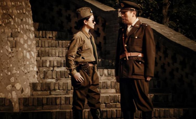 毛*民泽**好友被捕，要求把小姨子接进监狱陪自己，叛变影响台湾解放