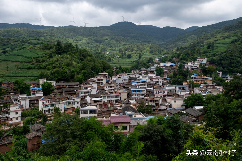 云南古盐井在哪里,诺邓盐井产于哪个地层