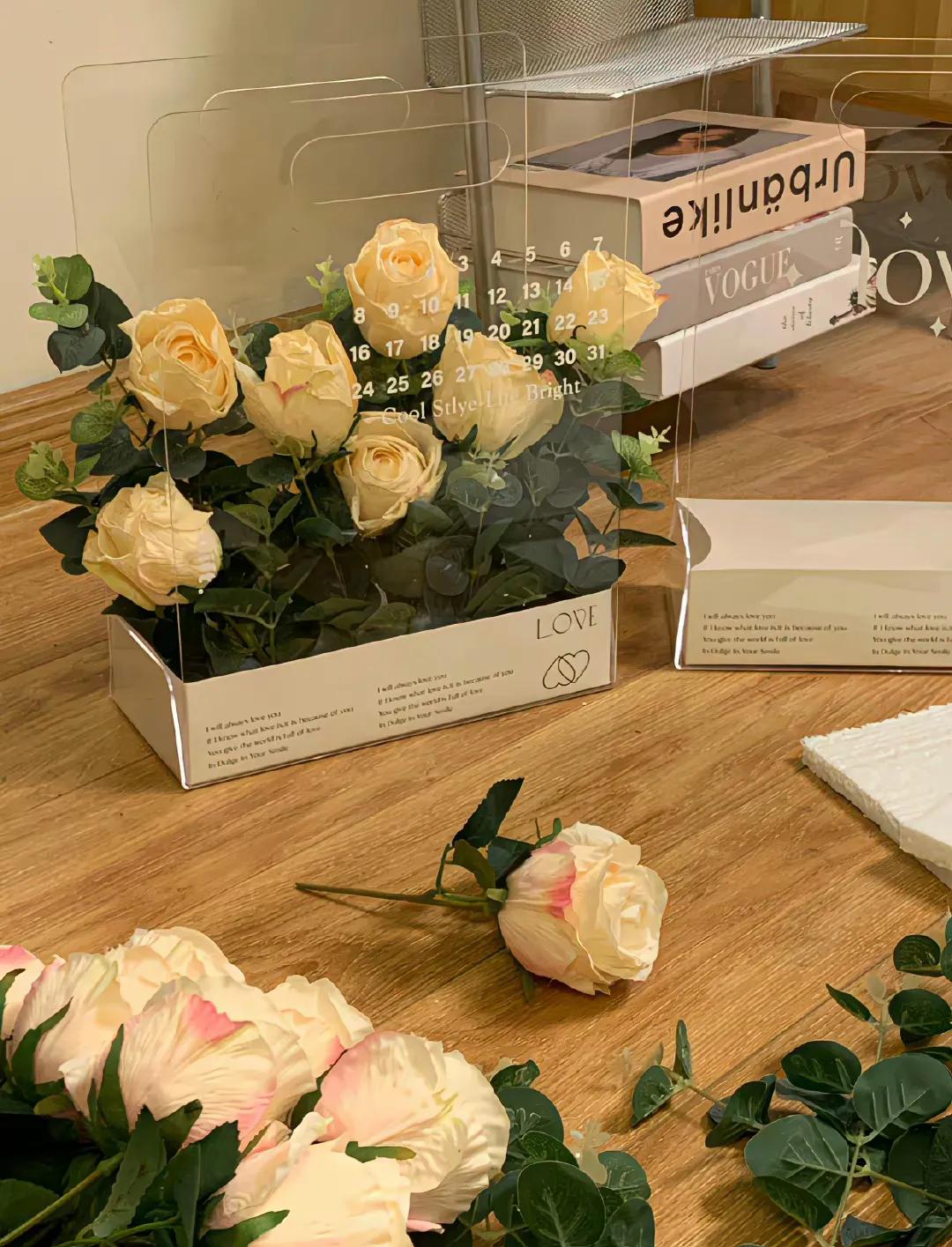 我将玫瑰藏于身后的文案搞笑,朋友圈的文案短句治愈自己