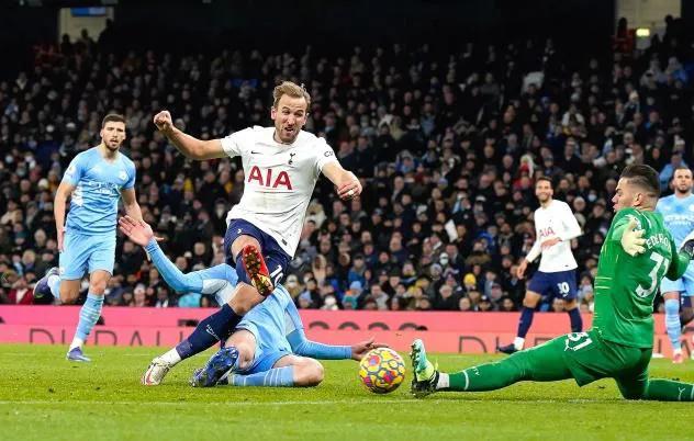 曼联转会凯恩最新信息,转会动态皇马签姆巴佩