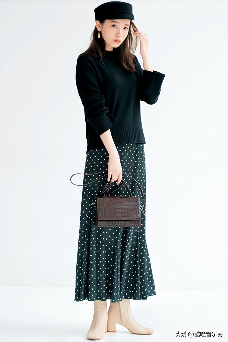 适合15-25岁女生的高颜值服装,适合35-40岁高级感服装