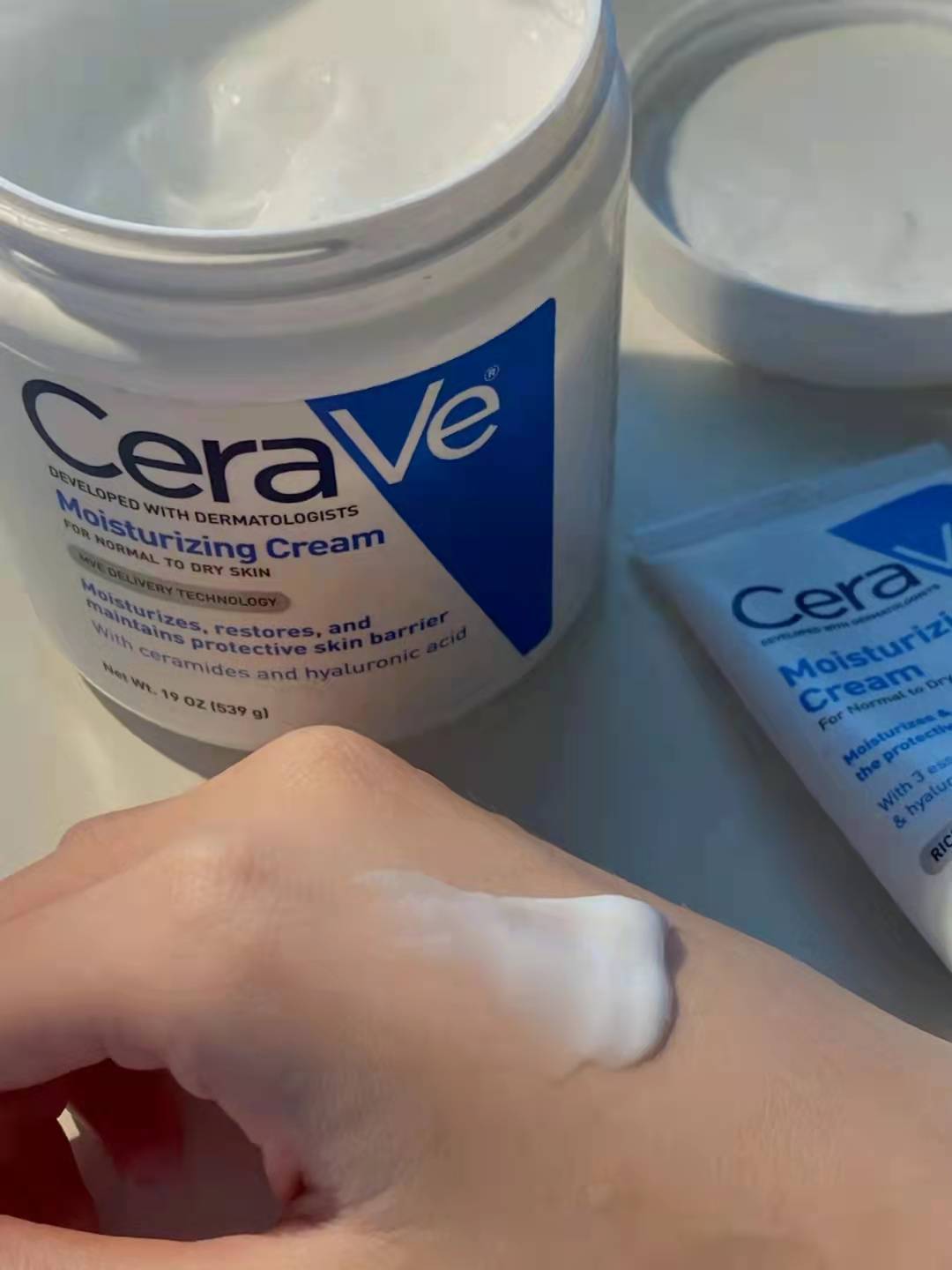 冬天涂面霜脸上刺痛,哪款面霜提亮肤色效果好