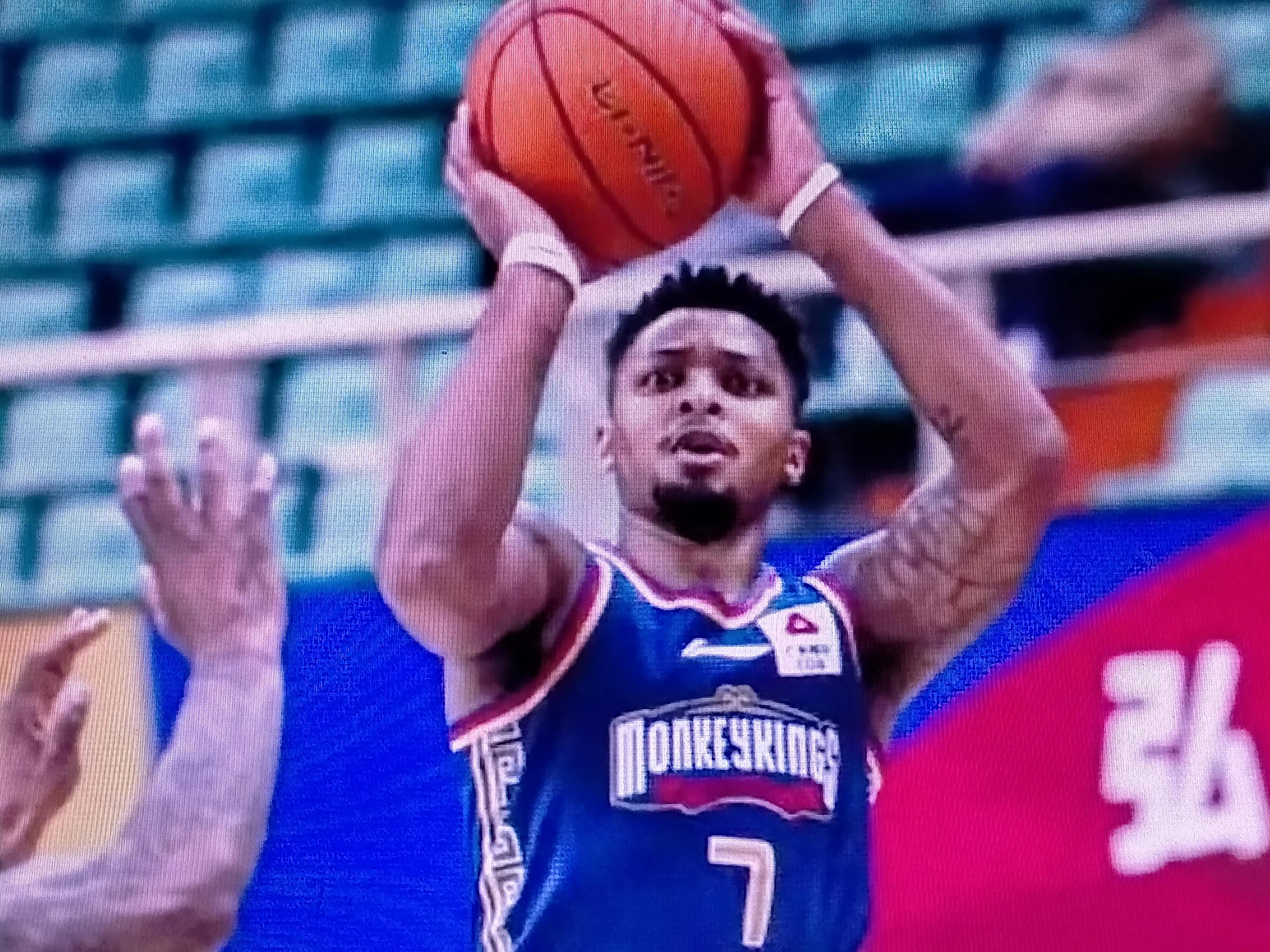 新疆新赛季男篮最新变化如何,新疆男篮新赛季出征仪式完成视频