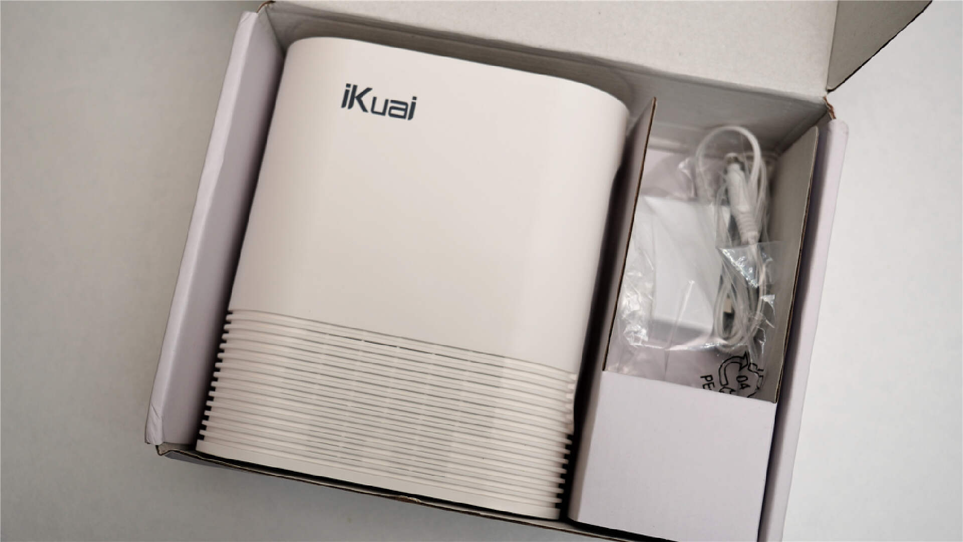 爱快大户型路由器评测,爱快企业级无线路由器