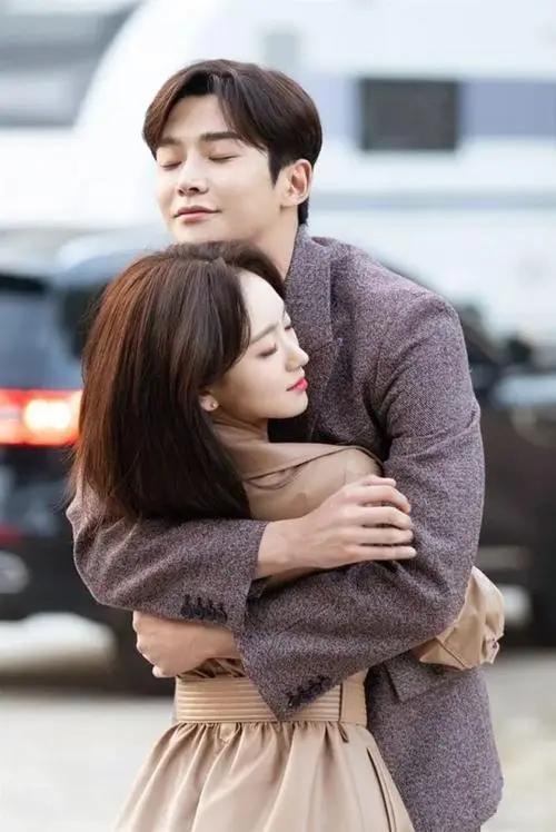 12星座巨蟹女和双子女,12星座谁会迷恋巨蟹女