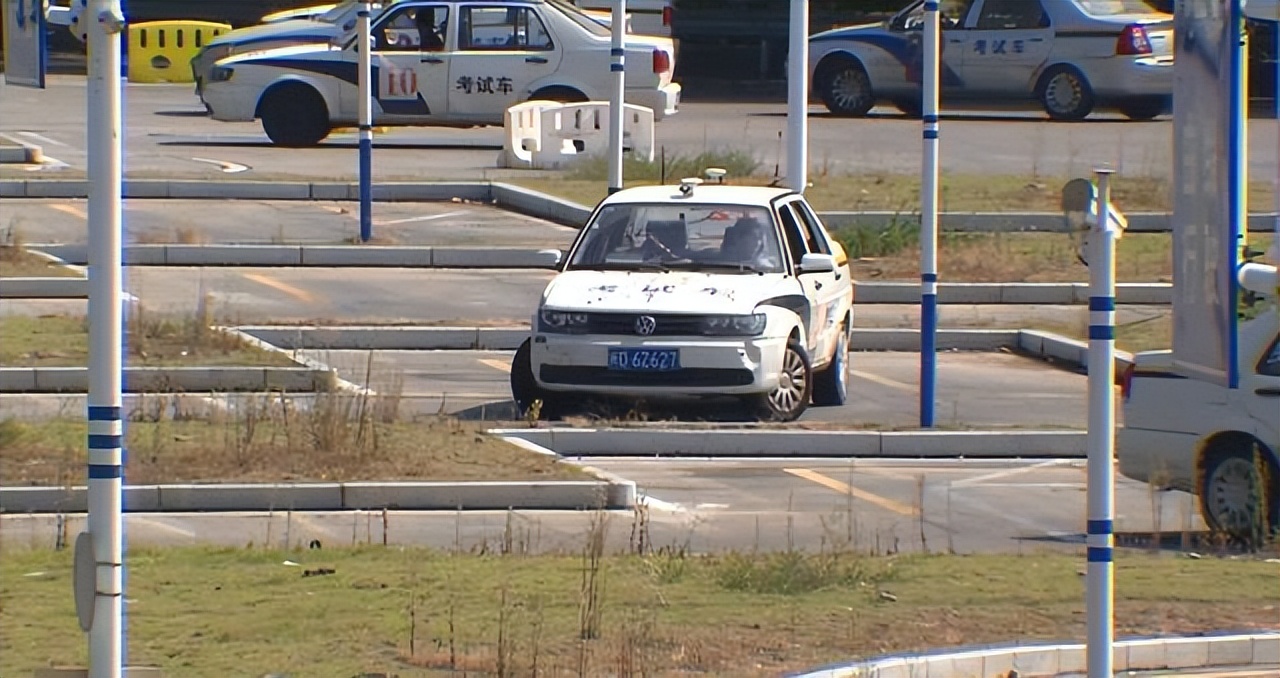 有车、有证的请注意：C证迎来“四项”调整，一不留神就会被吊销