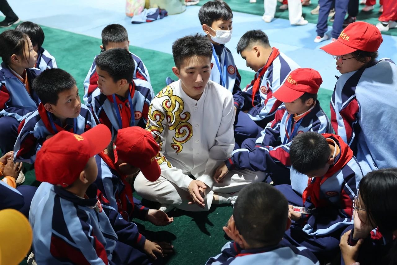 嵩山塔沟武术冬令营,塔沟武校同学探访