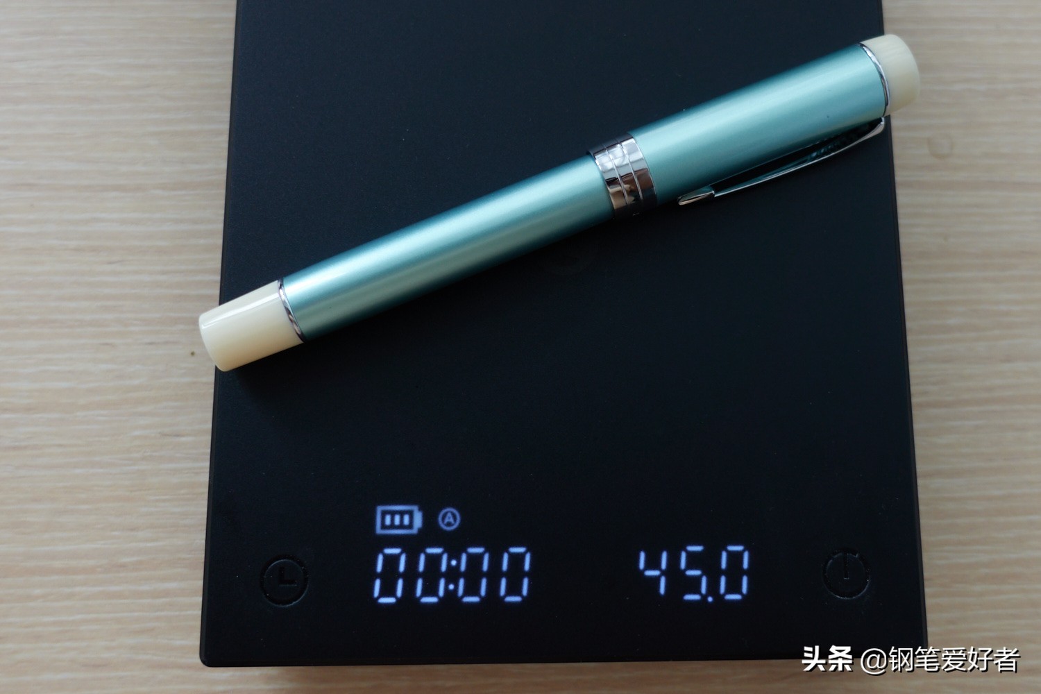 天青色等烟雨书法作品,天青色等烟雨钢笔字