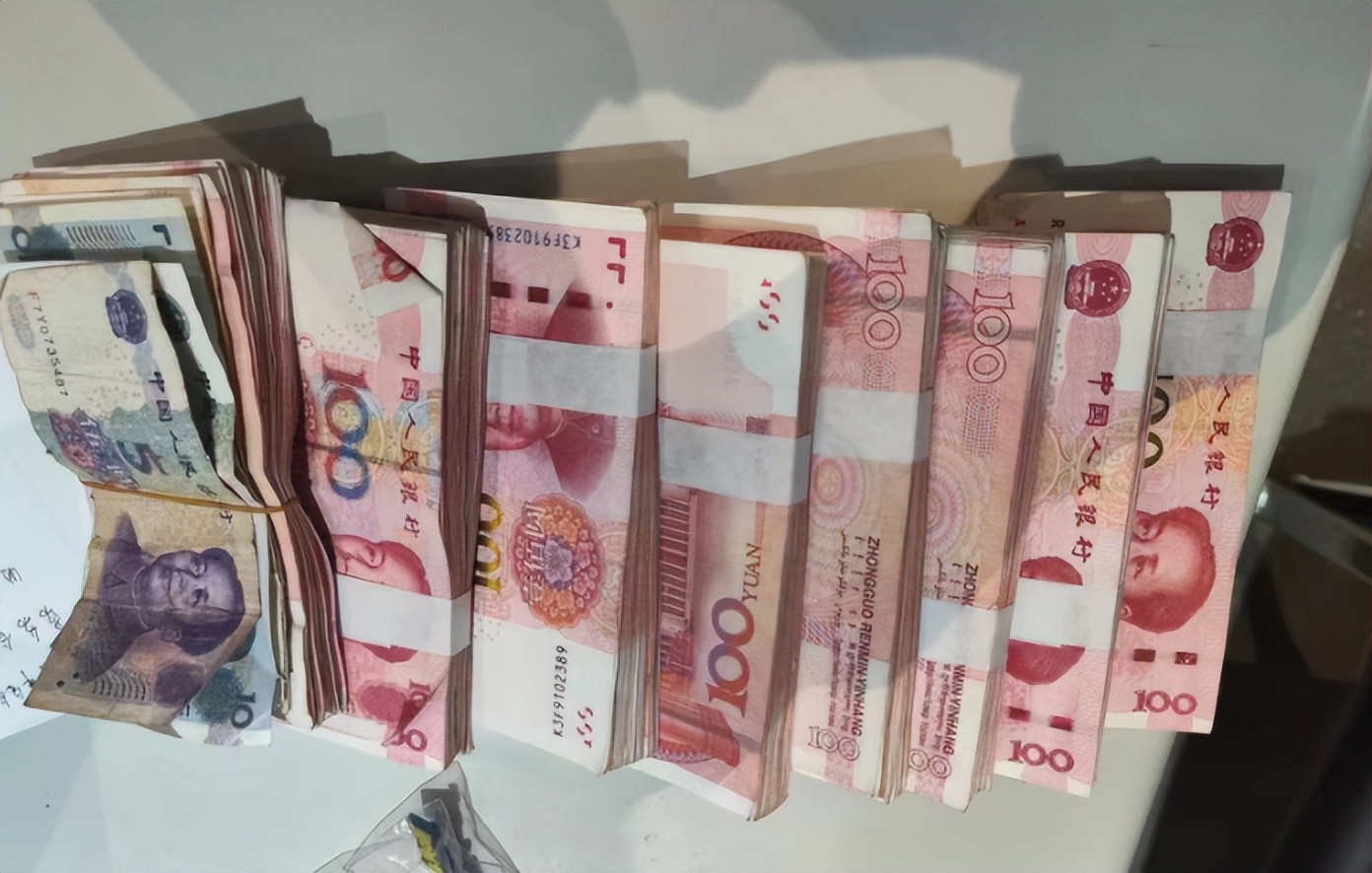 钓鱼被抓88人,钓鱼能发家致富能年入百万