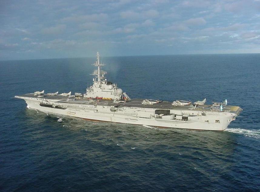 巴西海军西阿级船坞登陆舰,075两栖攻击舰巴西