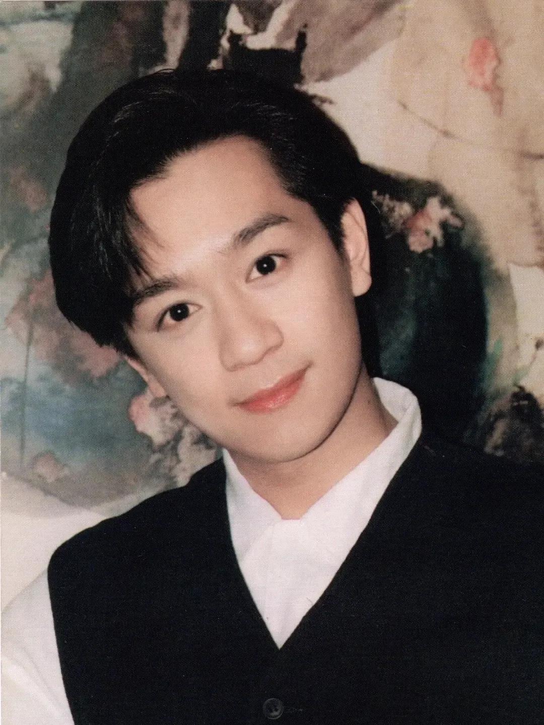 鍎掗泤涔︾敓鍏ㄦ枃闃呰,鍎掗泤涔︾敓鑺傜洰