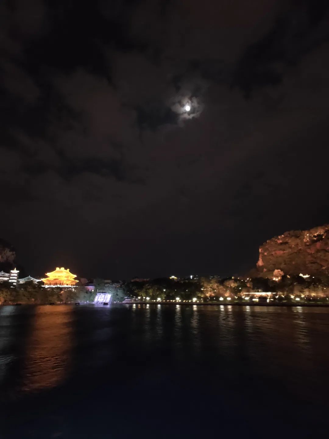 不管再见是何时何地，我在广州都很想你