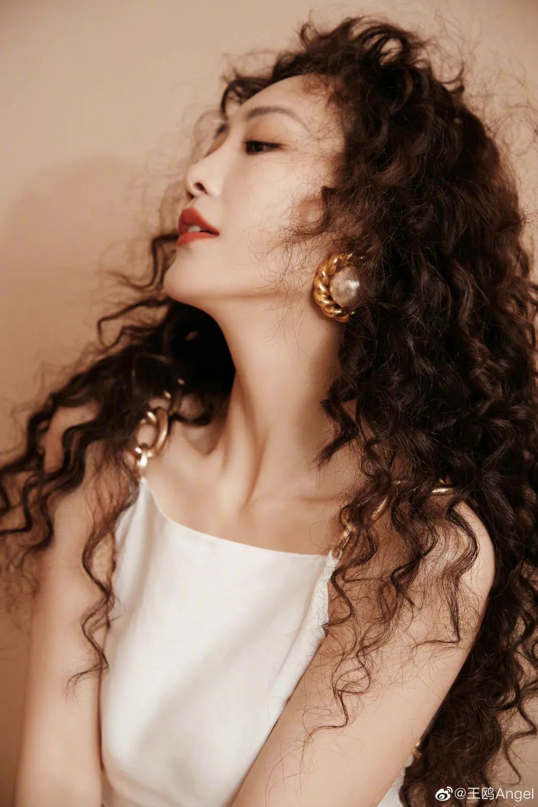 头发又细又软又少适合剪什么发型,头发细又少圆脸适合什么短发发型