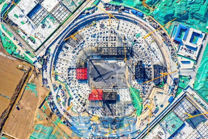 济南黄河体育中心最大足球场,济南黄河体育中心足球场内部视频