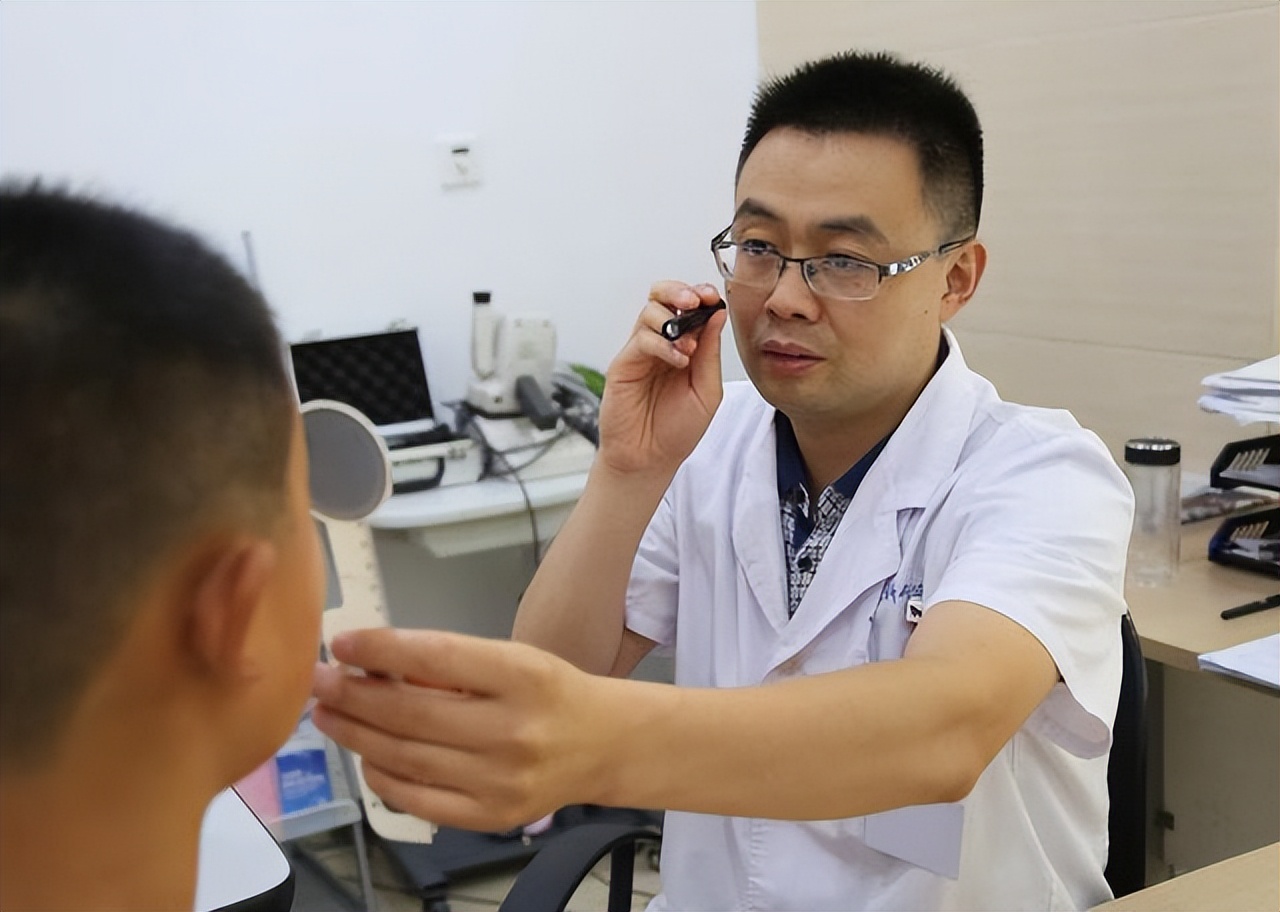 女护士处理男患者隐私部位，会感觉尴尬吗？过来人说出实情