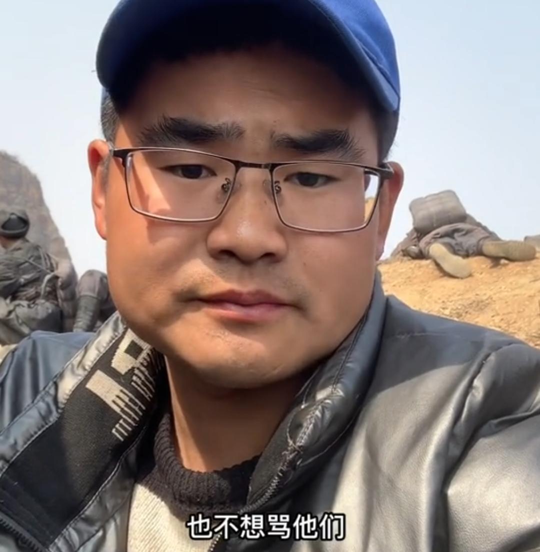 大学生进剧组当群演引热议,大学生进剧组当群演演技炸裂