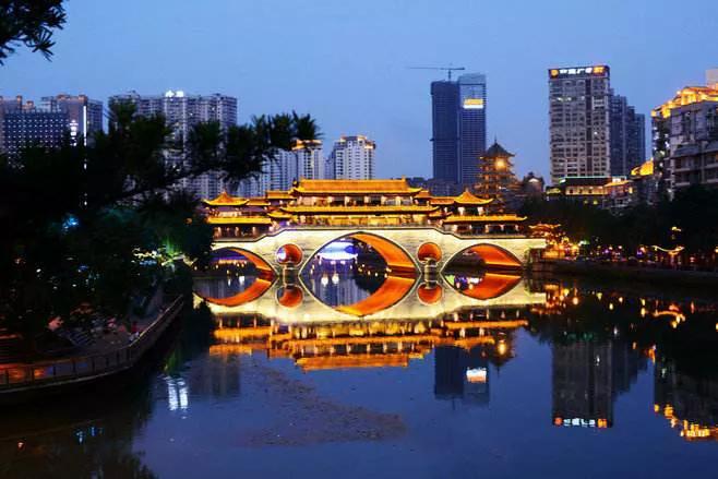 成都是一个怎么样的城市,成都是一座什么样的城市