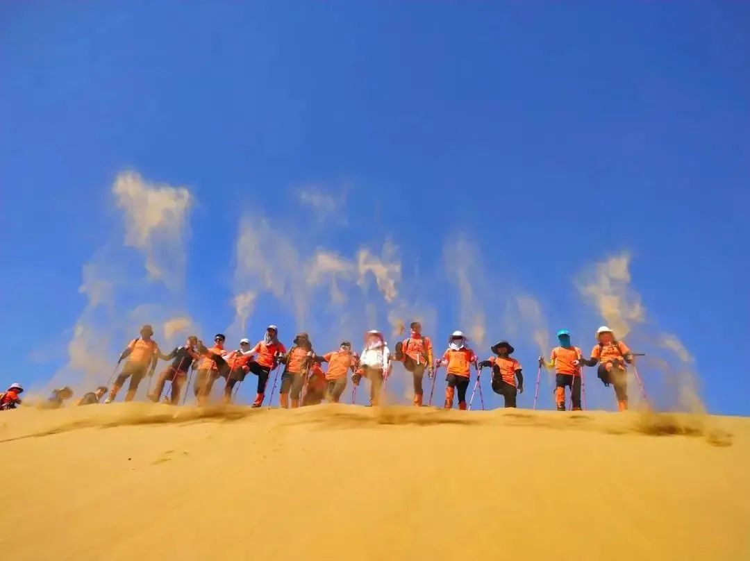 鍐呰挋鍙ゅ宸磋兒椋庢牸琛ｆ湇,澶氬反瀹夌┛鎼唴钂欏彜