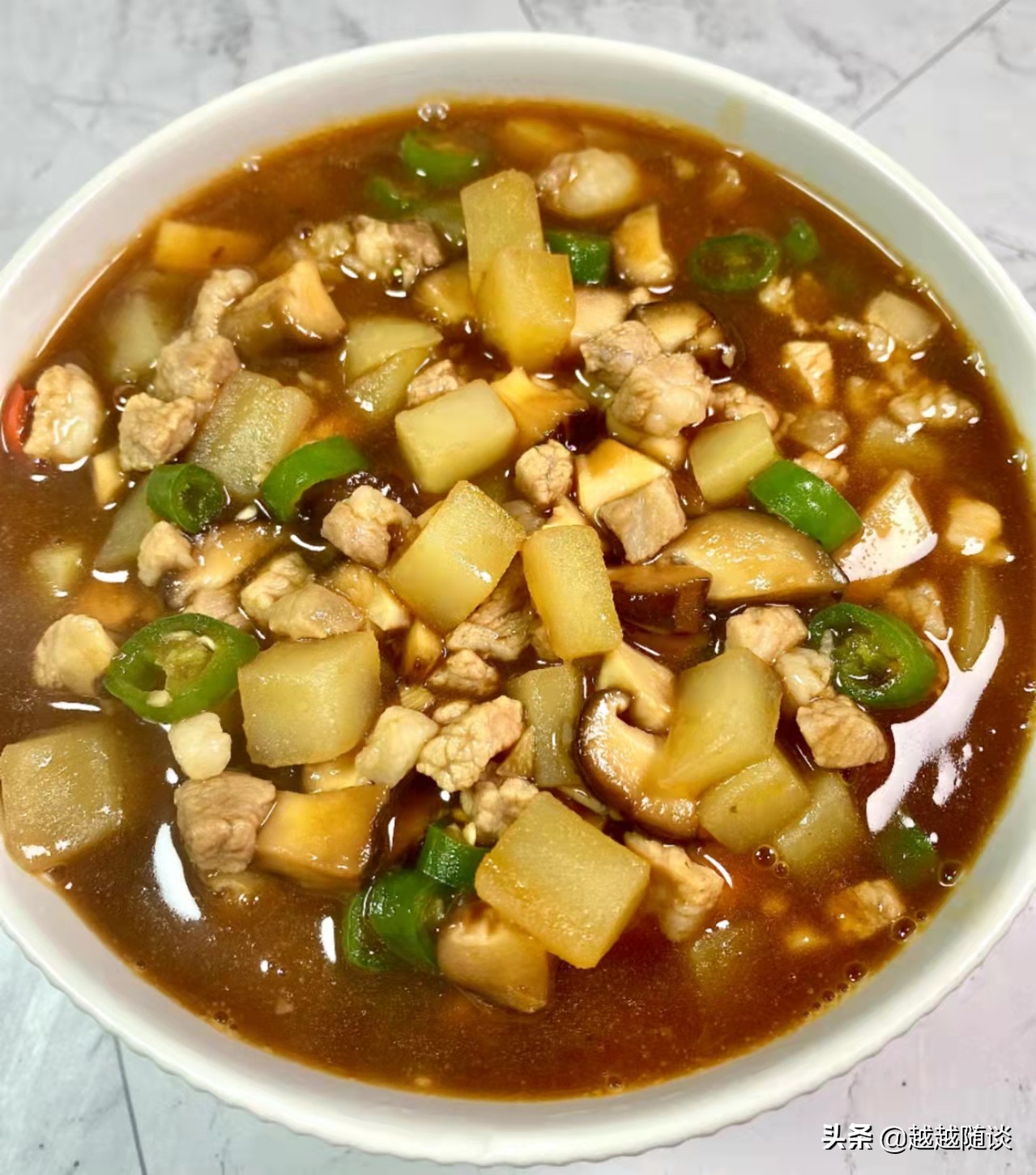 土豆这样吃超级简单又下饭不加肉,土豆这样做营养又好吃你学会了吗