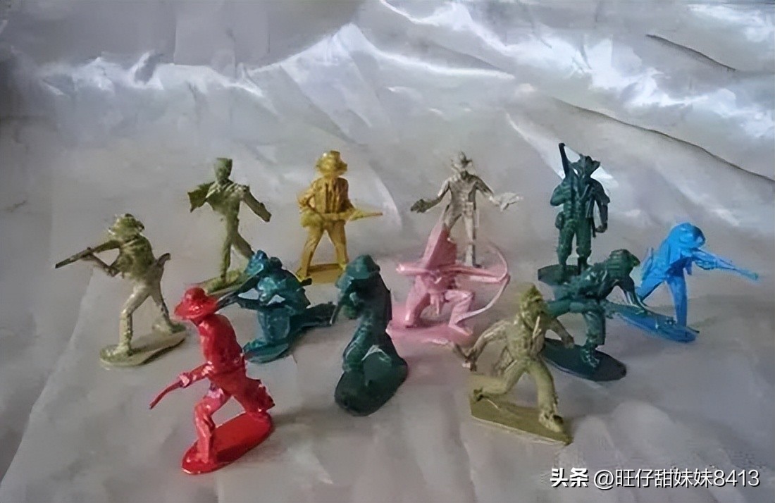 80后回顾八九十年代童年玩具，风靡一时都是回忆，一定有你玩过的