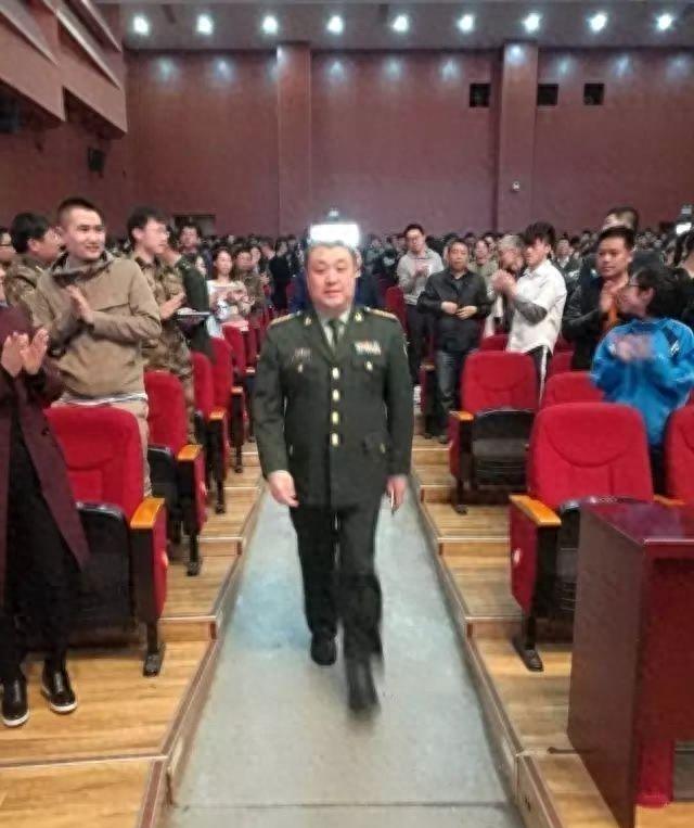 国防大学教授房兵的一番言论引发了诸多的争议,看看网友都怎么说