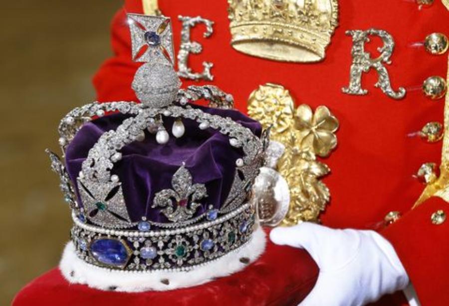 英国女王下葬：印度人为何索要王冠上的钻石？
