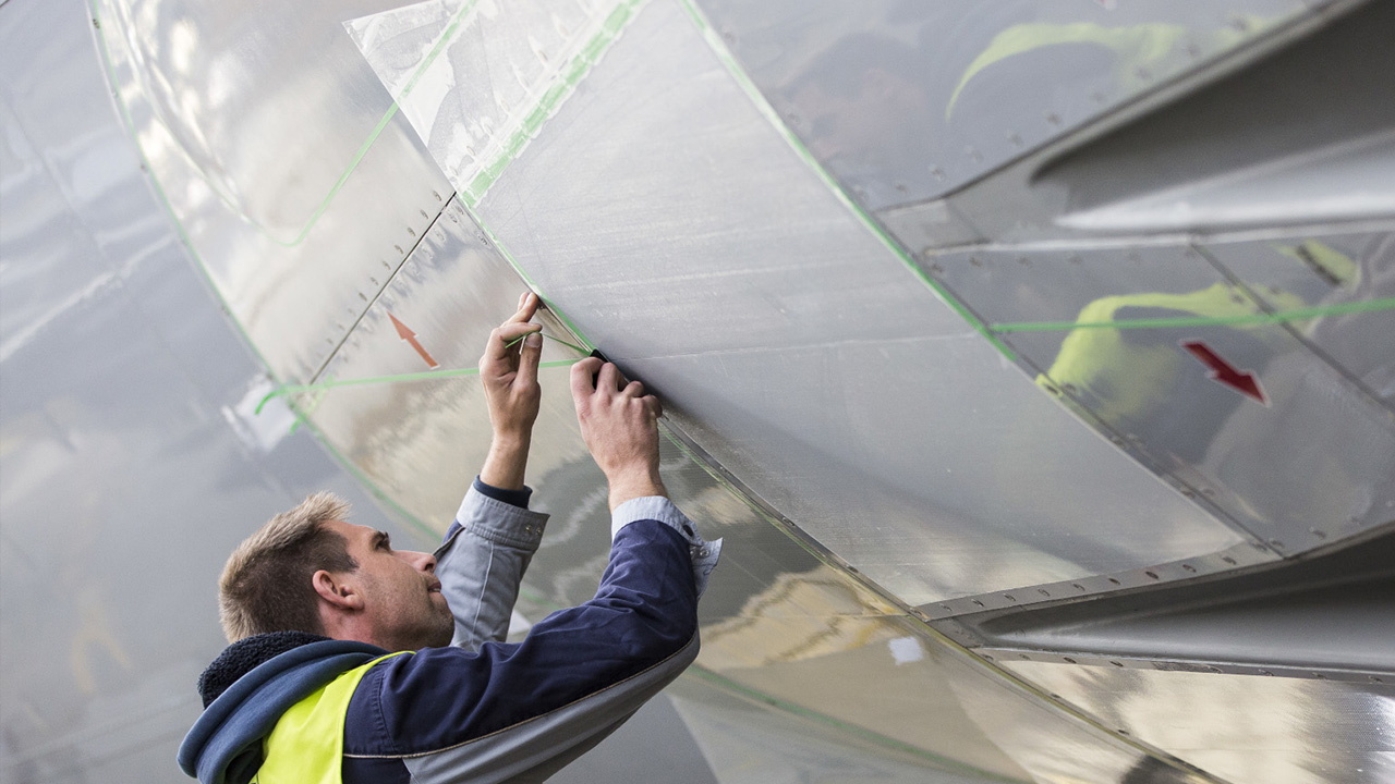 飞机穿上鲨鱼皮,飞机穿宇航服