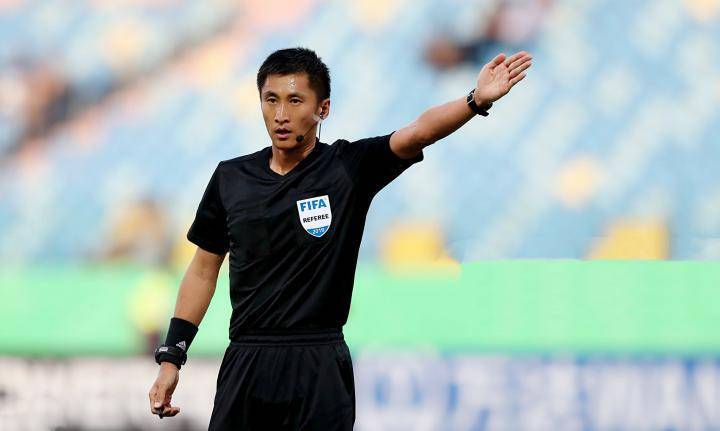 武磊十二强赛经典再现，解读中超第十轮争议判罚