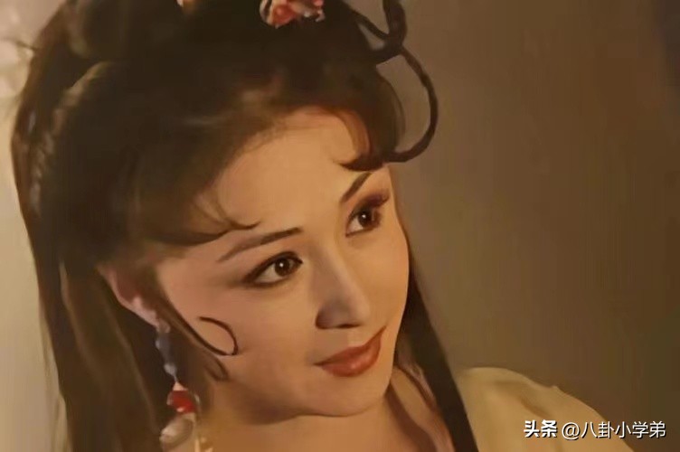 曾经美丽的容颜如今变成了老太太,曾经貌美如花现在变成大妈