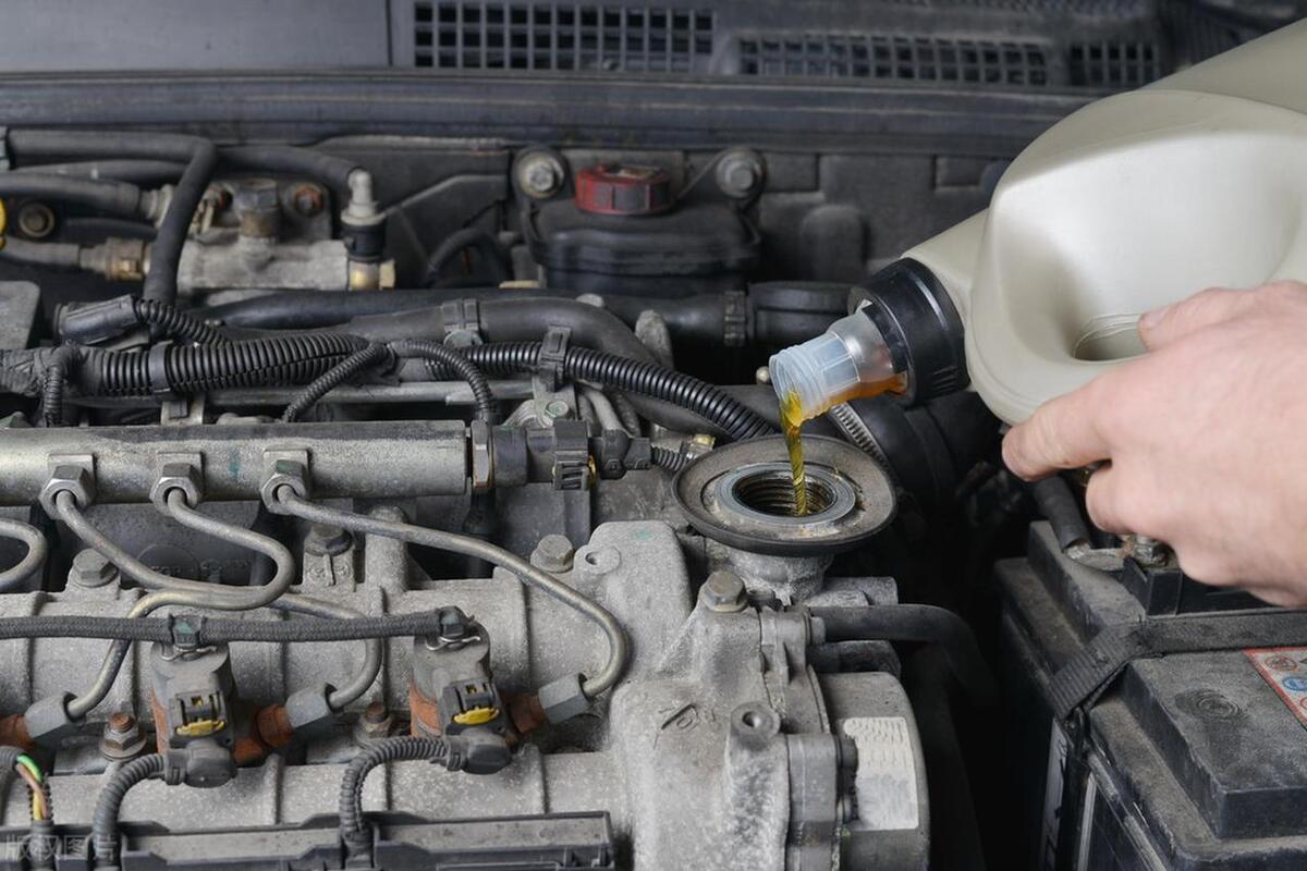 新车不经常开一年保养一次可以吗,新车平时不开两年换一次机油行吗