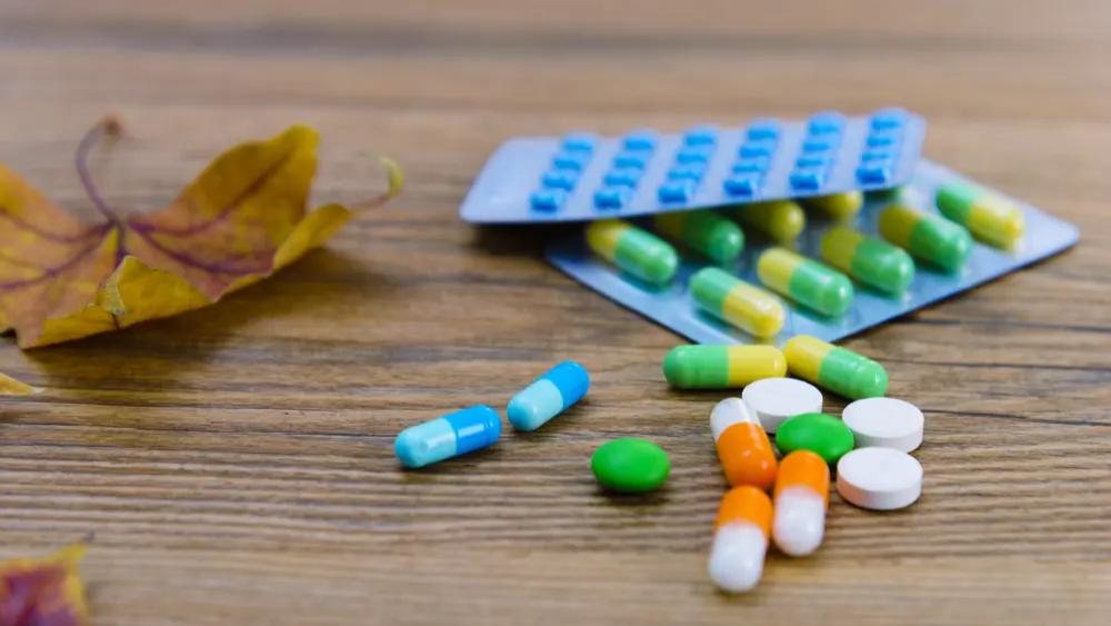 被蚊虫咬了一直反复痒如何处理,为什么被蚊虫咬了会红肿起泡