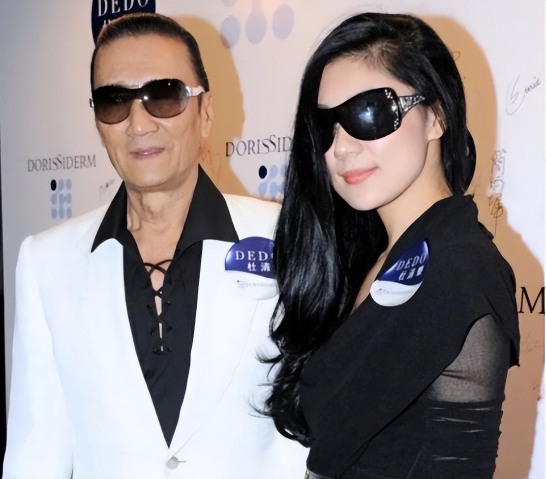 被谢贤养了12年，用青春换来2000万，如今35岁的Coco怎么样了？