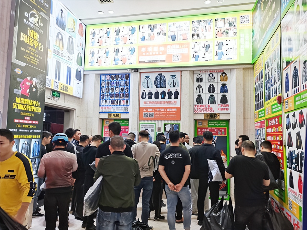 网店卖衣服货源怎么找,无货源兼职网店靠谱吗