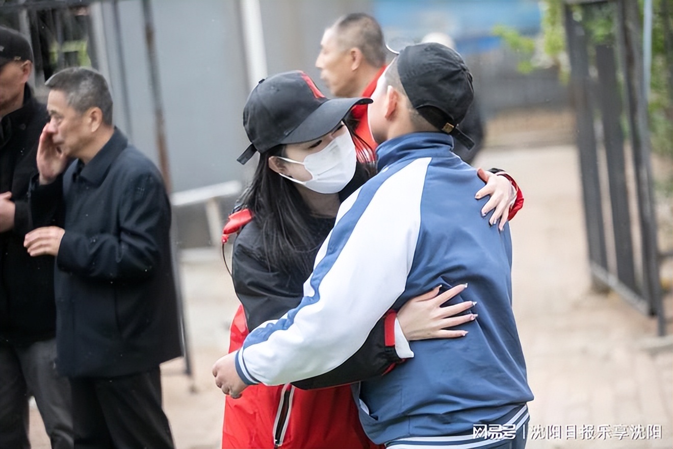 “爱耀未来星星与阳光”守护计划在辽宁开展，中粮可口可乐青年志愿服务队开启爱耀星星未来的守护之路