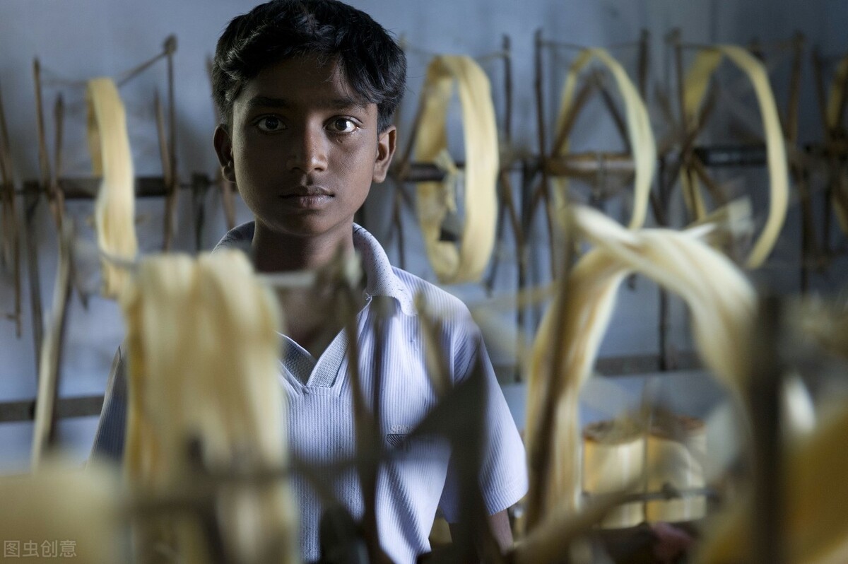 工厂招用未满17岁童工的后果,用人单位招童工承担什么法律责任