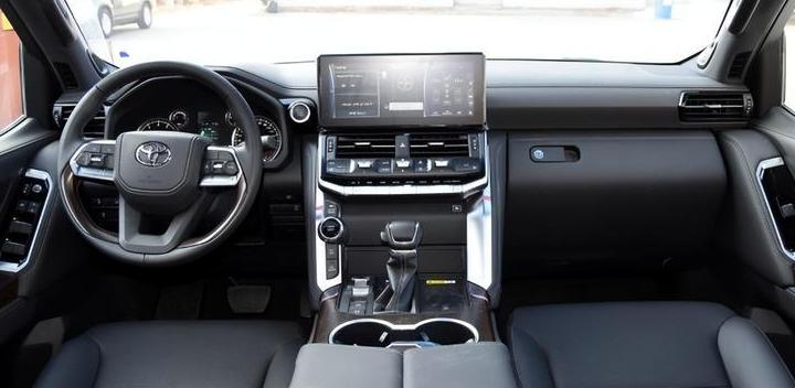 越野王者回归！全新兰德酷路泽本月底发布，或80万左右