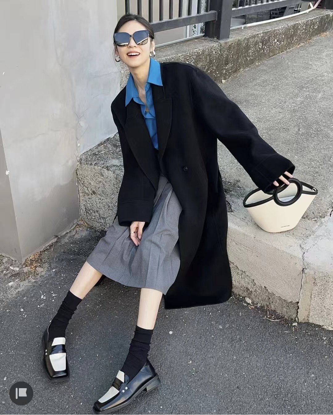 外套秋冬蓝色搭配什么颜色,秋冬比较显高级的颜色搭配