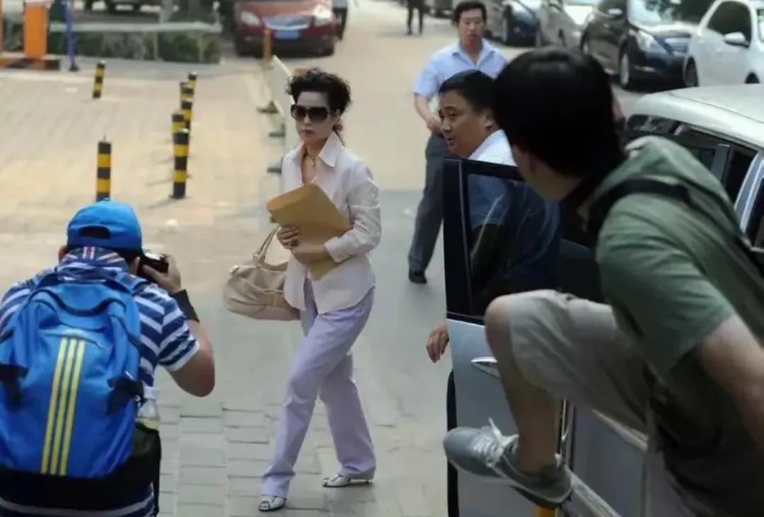 李双江收入过亿吗,李双江的养老金多少