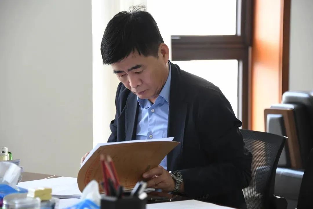 学思践悟明方向凝心聚力谋发展,学思践悟守初心知行合一谋发展