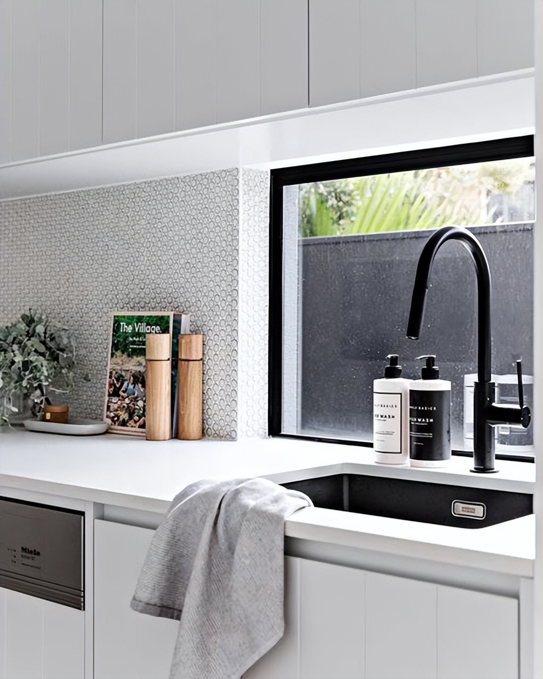 厨房飘窗漏水最佳补漏方法,厕所和厨房漏水怎样补漏