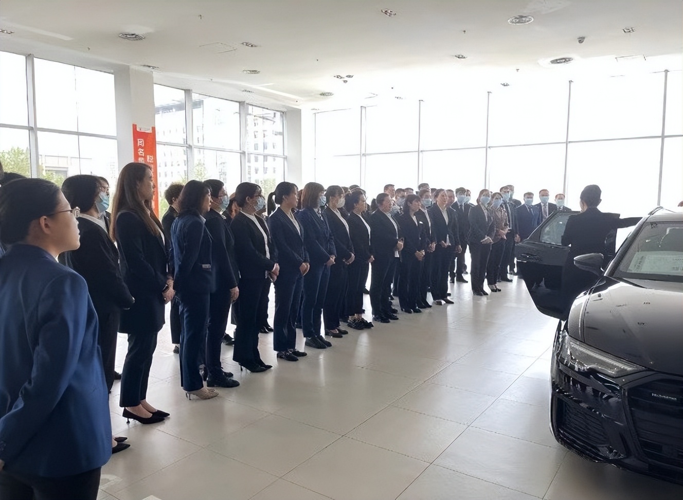 张坤（Queen）老师商务礼仪专家