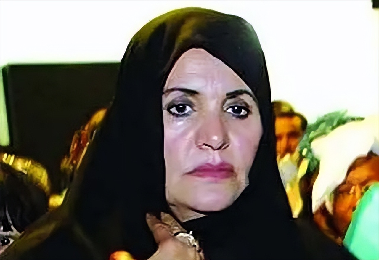 舞女曝光与卡扎菲三儿子情史：睡在一张床只接吻，其它什么也不做