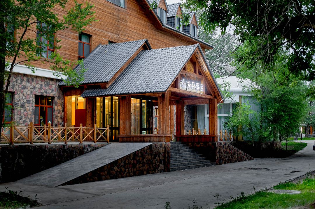 伊犁那拉提草原玩的有啥,伊犁那拉提草原是几级旅游景点