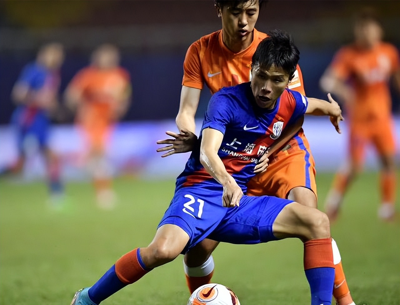 一败毁所有，山东卫冕梦难圆，海港转移目标，泰山或面临四大皆空