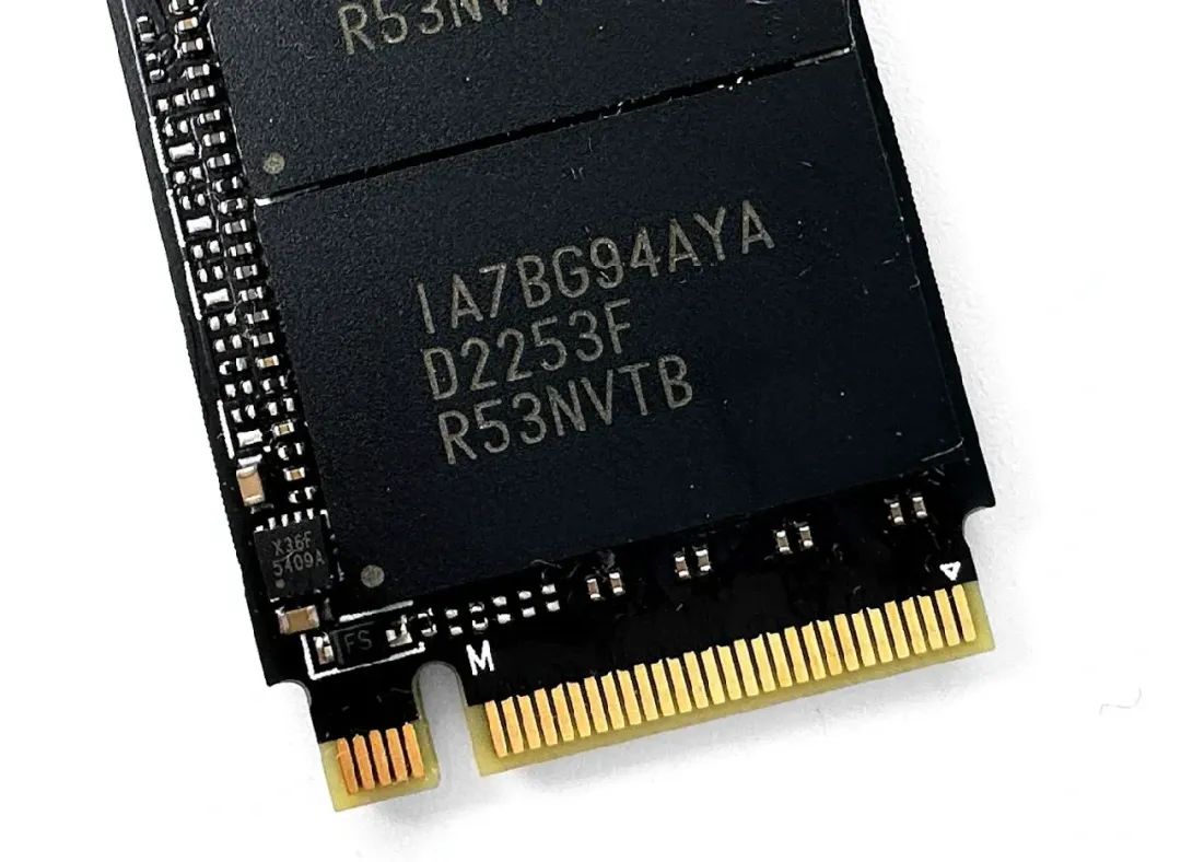 技嘉473gen4固态硬盘好不好,技嘉黑雕pcie4.0固态评测