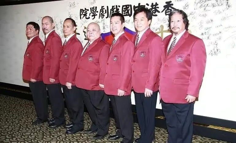 成龙跟他哥相认,成龙与哥哥相认完整版