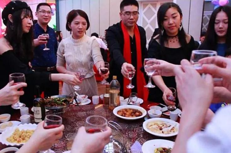 中国最好喝的白酒有哪些,家乡的春夏秋冬白酒