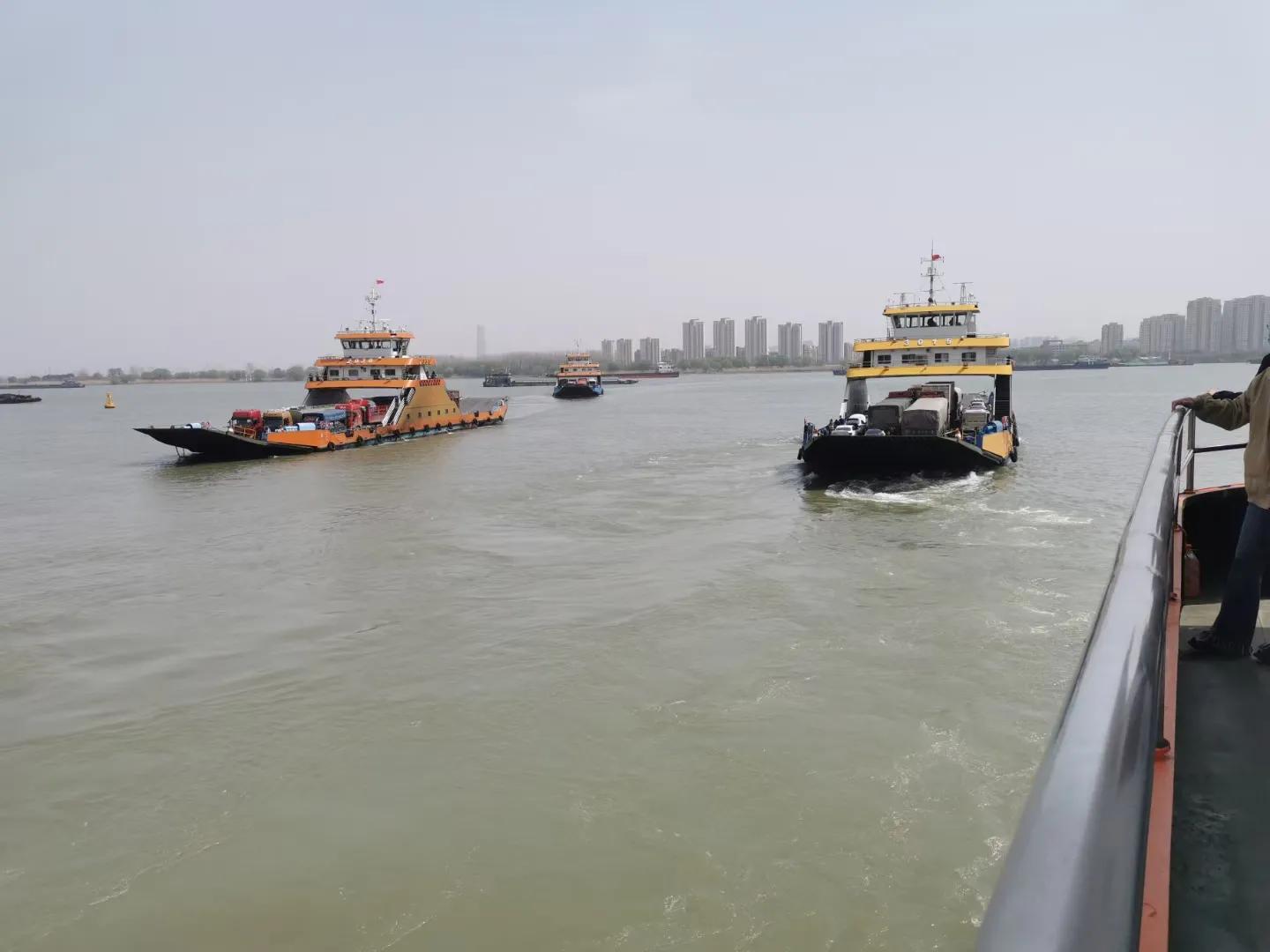 寰愬窞鍒伴噸搴嗗叚鏃ユ父,浠庡緪宸炲幓鏃犻敗鏃呮父