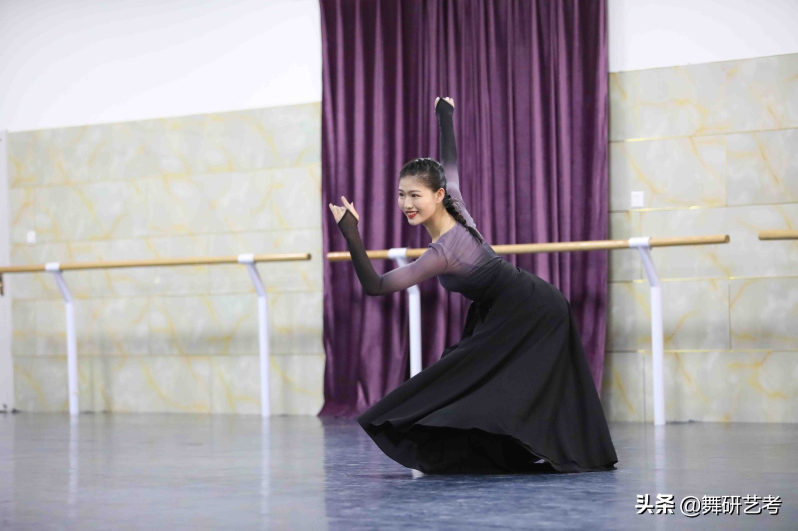 去哪里学舞蹈专业,去哪里学舞蹈最靠谱